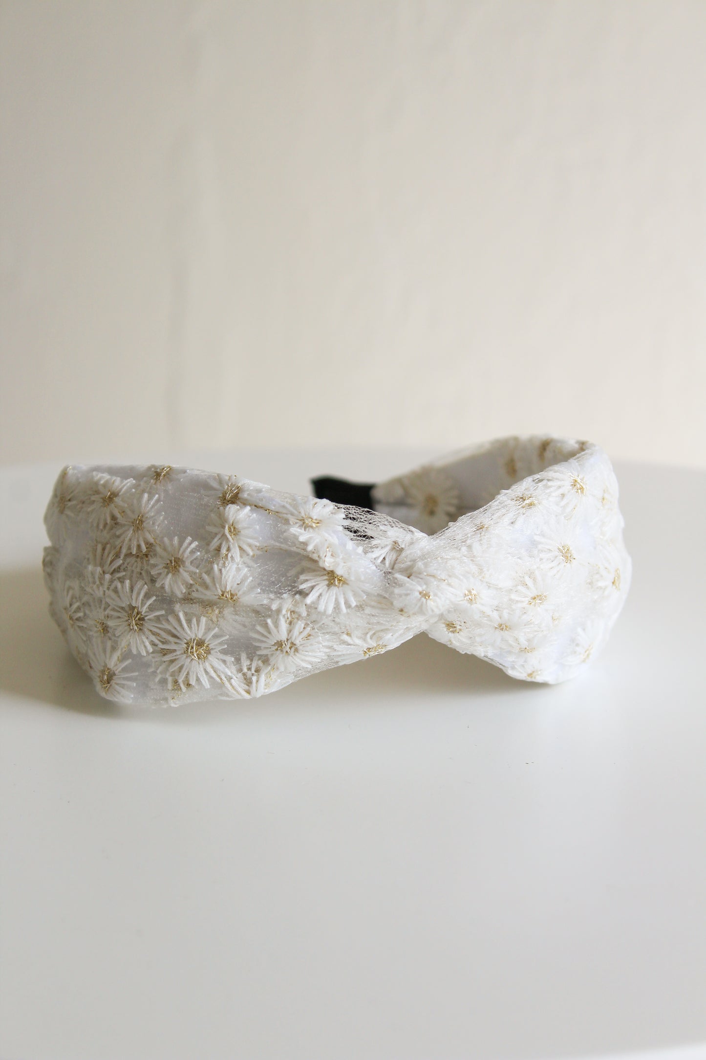 Daisy Knot Headband-White