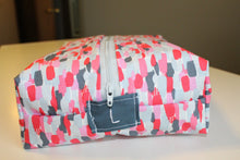 Load image into Gallery viewer, Splash of Red Utility Bag - Simply L Boutique