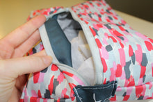 Load image into Gallery viewer, Splash of Red Utility Bag - Simply L Boutique