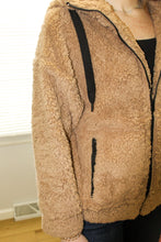 Load image into Gallery viewer, Camel Teddy Bear Jacket